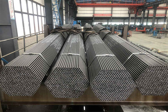 ASTM A106 Bezszwowe rury stalowe do obróbki cięcia w porcie Tianjin