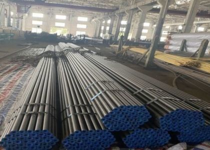 ASTM A210 Wymiennik ciepła Stalowa rurka o dostosowanej średnicy zewnętrznej z certyfikatem DIN