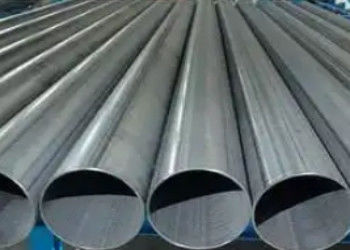 Rurociąg ERW ze stali stopowej z końcówkami z nawiasem i opcjami powłoki