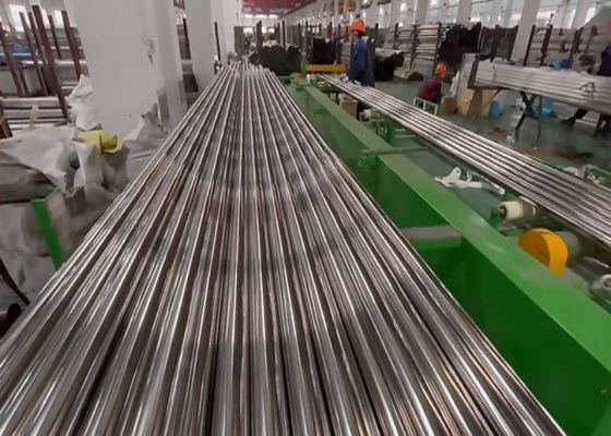 Długość 6000 mm/12000 mm Produkty rurkowe ze stali nierdzewnej Technika walcowanie na zimno Walcowanie na gorąco
