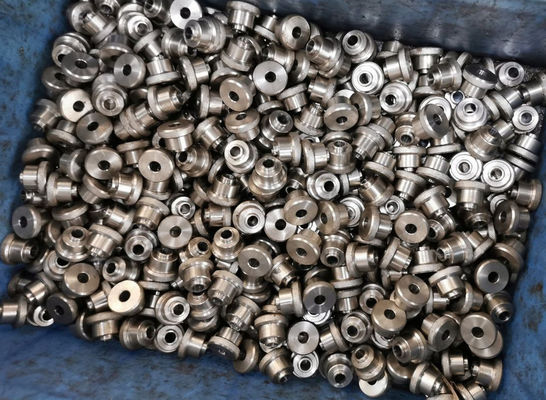 Długotrwałe łączniki rurowe stalowe Okres produkcji w tłoczeniu na zimno Jako ilość