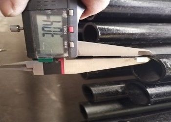 Rura stalowa bez szwu ASTM A106 walcowana na gorąco 0.2-100mm