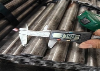 Wymiennik ciepła stalowa rura 0.7-30MM Grubość ścianki Długość niestandardowa