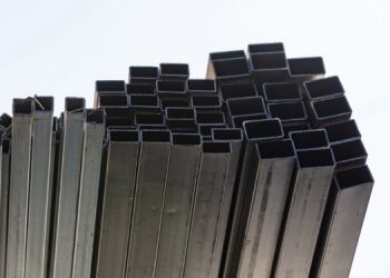 Gorąco walcowane kwadratowe sekcje stalowe w kształcie otworów w klasie Q195-235 do budowy i maszyn