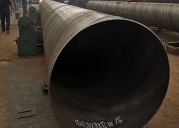 Standardowa rura stalowa SSAW GB o grubości ścianki od 5 mm do 25,4 mm i średnicy zewnętrznej od 219,1 mm do 2540 mm do zastosowań w budownictwie i produkcji